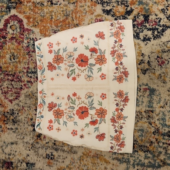 Umgee Dresses & Skirts - Umgee SZ M Embroidered Floral Skirt